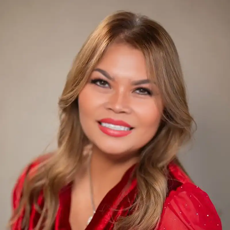 Staff Acne Clinic Justina